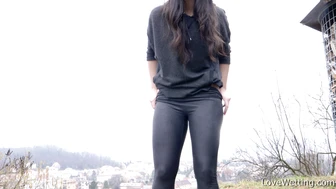 Betzz - Pissing Scene