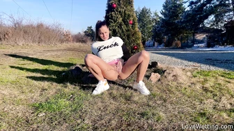 Naomi Bennet - Pissing Scene