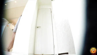 DLEE-531 03 Hidden Camera: The Failures of Graceful Women - Inappropriate Massive Pee Leaks 3