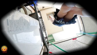 DLEE-531 05 Hidden Camera: The Failures of Graceful Women - Inappropriate Massive Pee Leaks 3