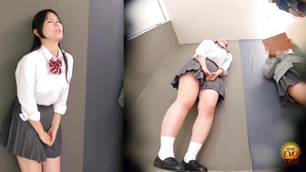 DLEE-809 06 On-Campus Hidden Filming - Schoolgirls Line Super Peeing 2