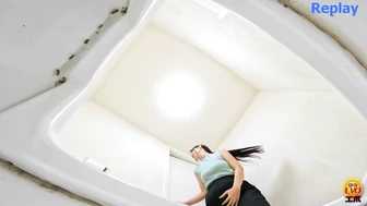 DLEE-805 03 Busy female office worker rushing to pee, peeing in residual urine