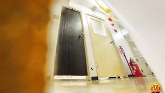 DLEE-804 01 Covert photography: Office workers way of relieving stress! Naked peeing in the company restroom