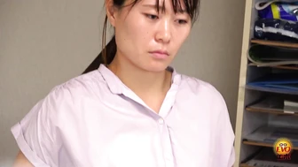 DLEE-804 05 Covert photography: Office workers way of relieving stress! Naked peeing in the company restroom