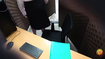 DLEE-804 07 Covert photography: Office workers way of relieving stress! Naked peeing in the company restroom