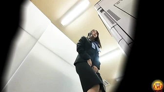 DLEE-813 01 Hidden camera in the office: OL trying to hold her pee slips into the toilet 5
