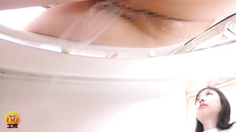 DLEE-824 01 Hidden camera footage of peeing in a Western-style toilet, part 4