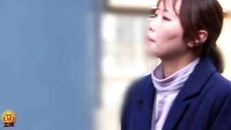 DLEE-824 04 Hidden camera footage of peeing in a Western-style toilet, part 4