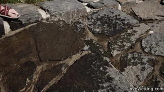 Riddy - Pissing Scene