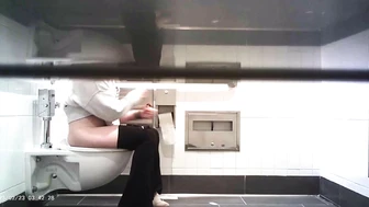 Hot Girls In Student Toilet 1