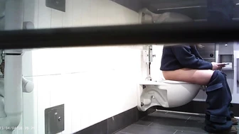 Hot Girls In Student Toilet 2