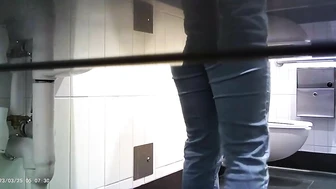 Hot Girls In Student Toilet 5