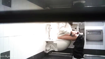 Hot Girls In Student Toilet 8