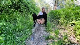 Claudia - Pissing scene 2