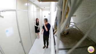 DLSL-657 03 Pleasure-filled holy water leaking woman. A special fetish for incontinence