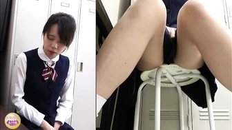 DLSL-322 05 Part-time job interview: A female student couldn't hold it in and peed herself