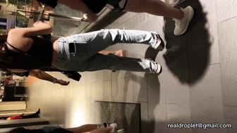 D0083 - Chinese Party Girls Desperate Queue 2 (Part 2)