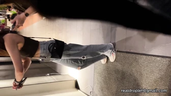 D0083 - Chinese Party Girls Desperate Queue 2 (Part 2)