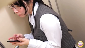 DLSL-648 05 Office lady SEXY open shorts pussy urination