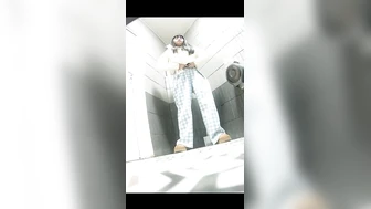 Womens Toilet In a Bar 4