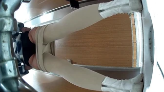 Back shot of the invincible angle of the pussy falling from the sky (2)