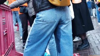 Waiting in Line 0004