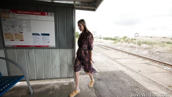 Riddy - Pissing Scene