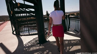 Naomi Bennet - Pissing Scene