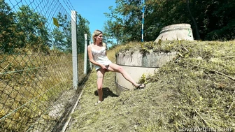 Claudia - Pissing Scene