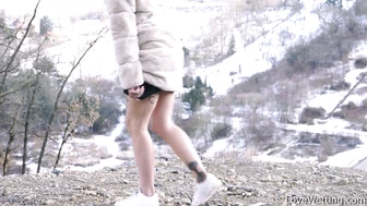 Alexa Throat - Pissing Scene