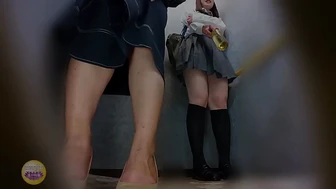 DLSL-642 02 The hard decisions of the female students who have been trapped! Unstoppable urination