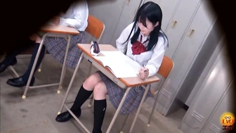 DLEE-821 05 Breaking the Limit: Peeing During Class