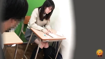 DLEE-459 03 Voyeurism: Girls leaking urine as the stains on their fronts slowly spread