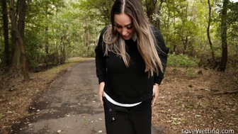 Naomi Bennet - Pissing Scene