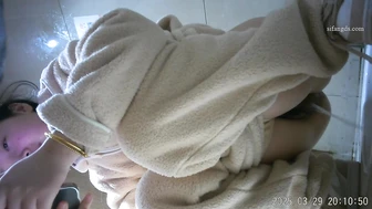 HD foreground bar top hairless pussy 26V