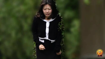 DLEE-852 01 Holy water shower in the changing room, undressing and holding back, woman urinating in the bathroom 2