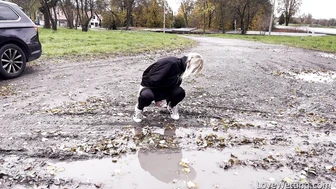Claudia - Pissing Scene