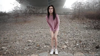 Nicole Sweet - Pissing Scene