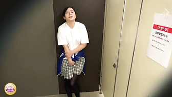 DLSL-674 05 Trouble in the girls' dormitory! Urinating in the nick of time.