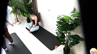 DLSL-675 02 A long line forms in the toilet of a yoga studio, and someone urinates profusely