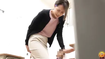 DLEE-452-03 Teacher Peeing Story 3