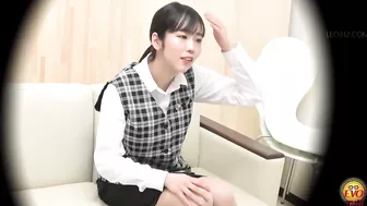 DLEE-512 05 In-house voyeur on the verge of bladder collapse. Pee accumulated during work!