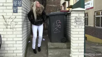 Naomi - The Bus Stop Queue, LoveWetting, DesperVids Naomi - The Bus Stop Queue, LoveWetting, DesperVids