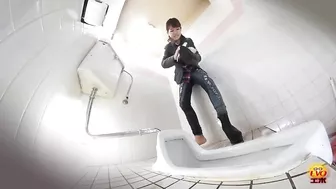 DLEE-151 02 Women caught leaking in pants in public toilet. VOL.2
