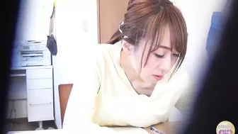 DLSL-226 03 Embarrassing wetting situations with beautiful girls