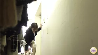 DLSL-226 02 Embarrassing wetting situations with beautiful girls