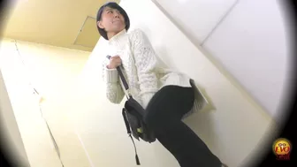 DLEE-363 02 Toilet voyeur - girls barely holding their pee while waiting at the private room door, JAV Collection, DesperVids DLEE-363 02 Toilet voyeur - girls barely holding their pee while waiting at the private room door, JAV Collection, DesperVids