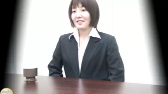 DLSL-185 04 Peeing desperation during interview and pleasant relief on the toilet
