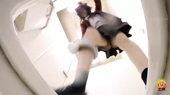 DLEE-448 06 School teen wets her panties a bit during class and then rushes to the toilet