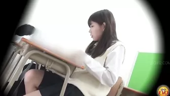 DLEE-448 06 School teen wets her panties a bit during class and then rushes to the toilet